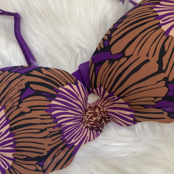 Very Sexy Secret Embrace Push Up VICTORIA SECRET Bra😍 - Picture 2 of 5